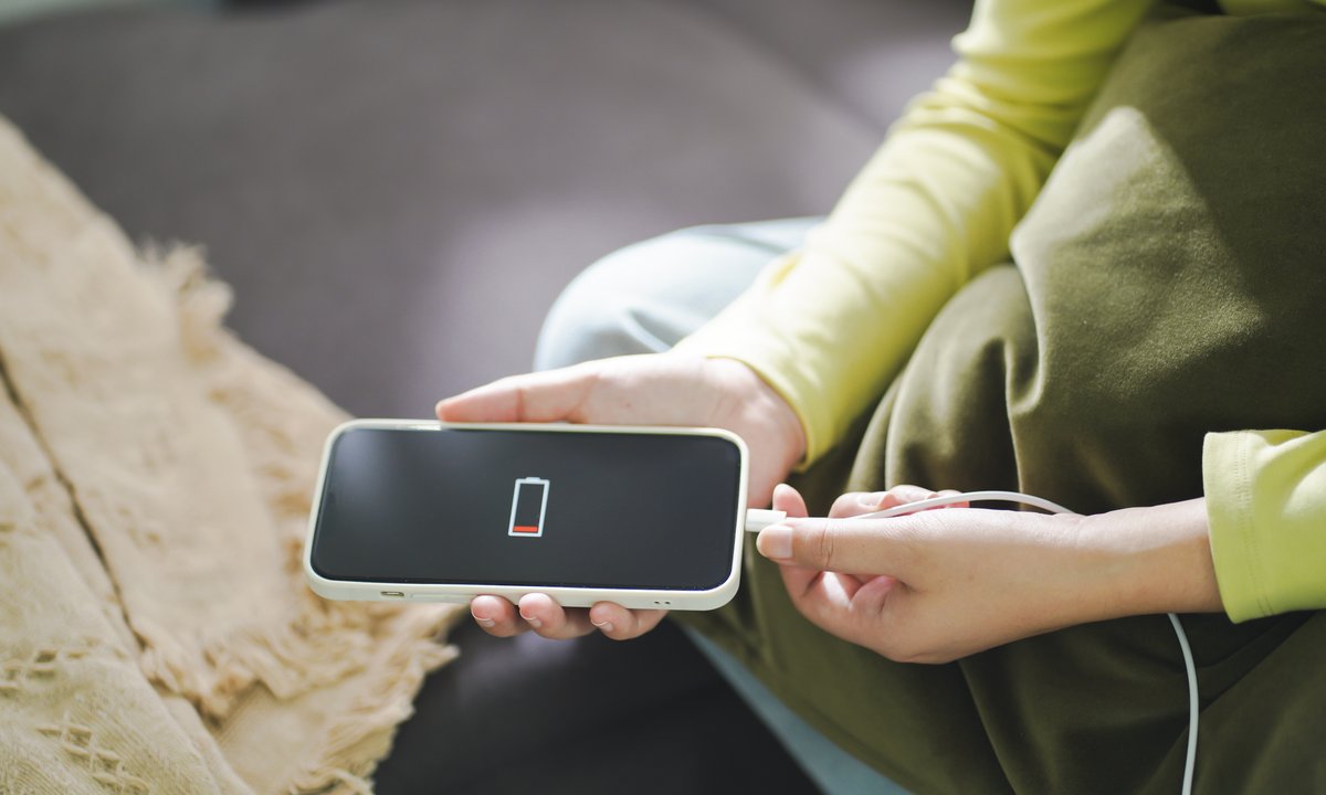 Tak psujemy baterię w telefonie. Ten błąd popełniamy nagminnie