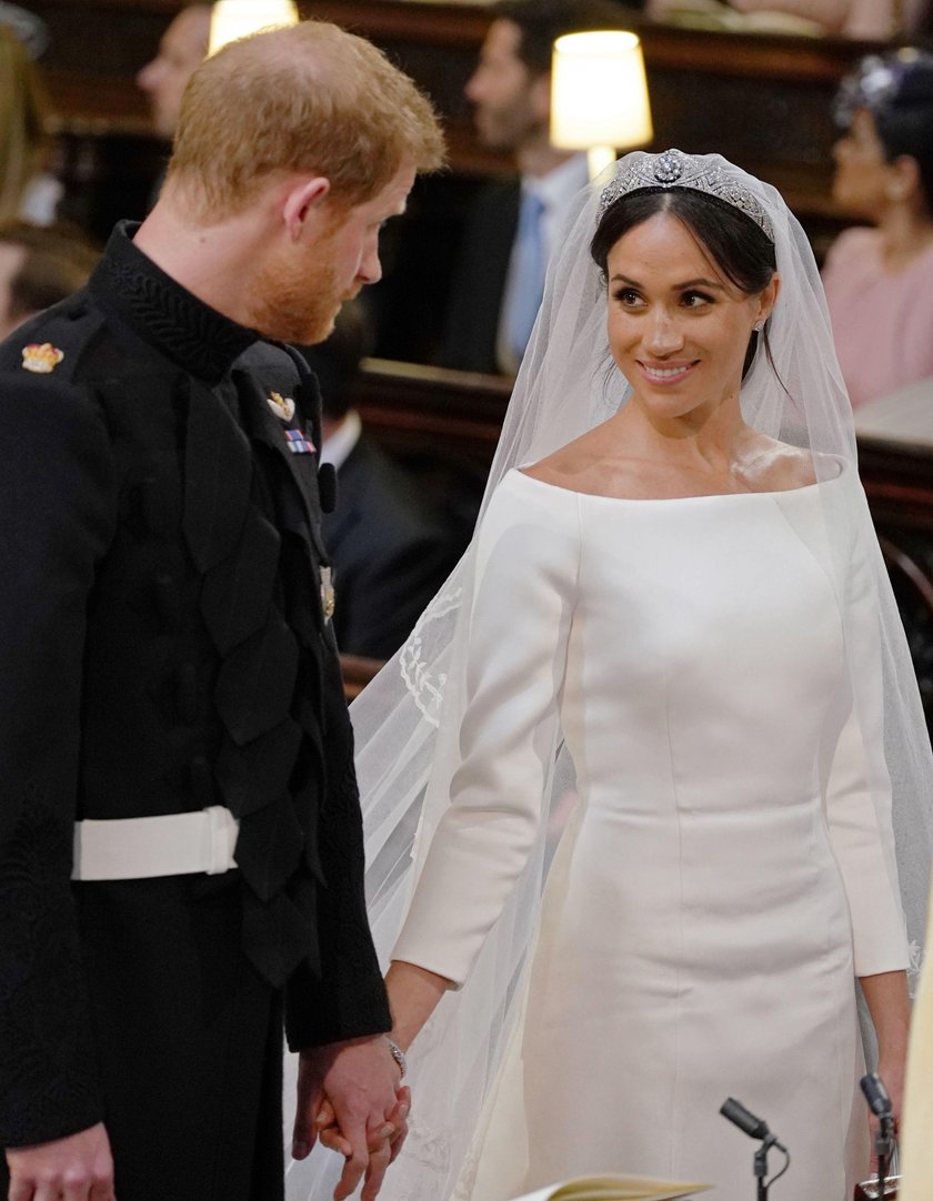 Kamery wyłapały, co Harry powiedział Meghan, gdy zobaczył ją w sukni