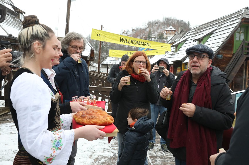 Paoli Virci i Suzana Nikjareli