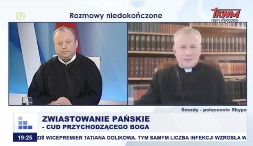 "Pan Bóg żadnych wirusów nie rozprzestrzenia", a dłonie kapłana są "konsekrowane". Szokujące tezy w TV Trwam