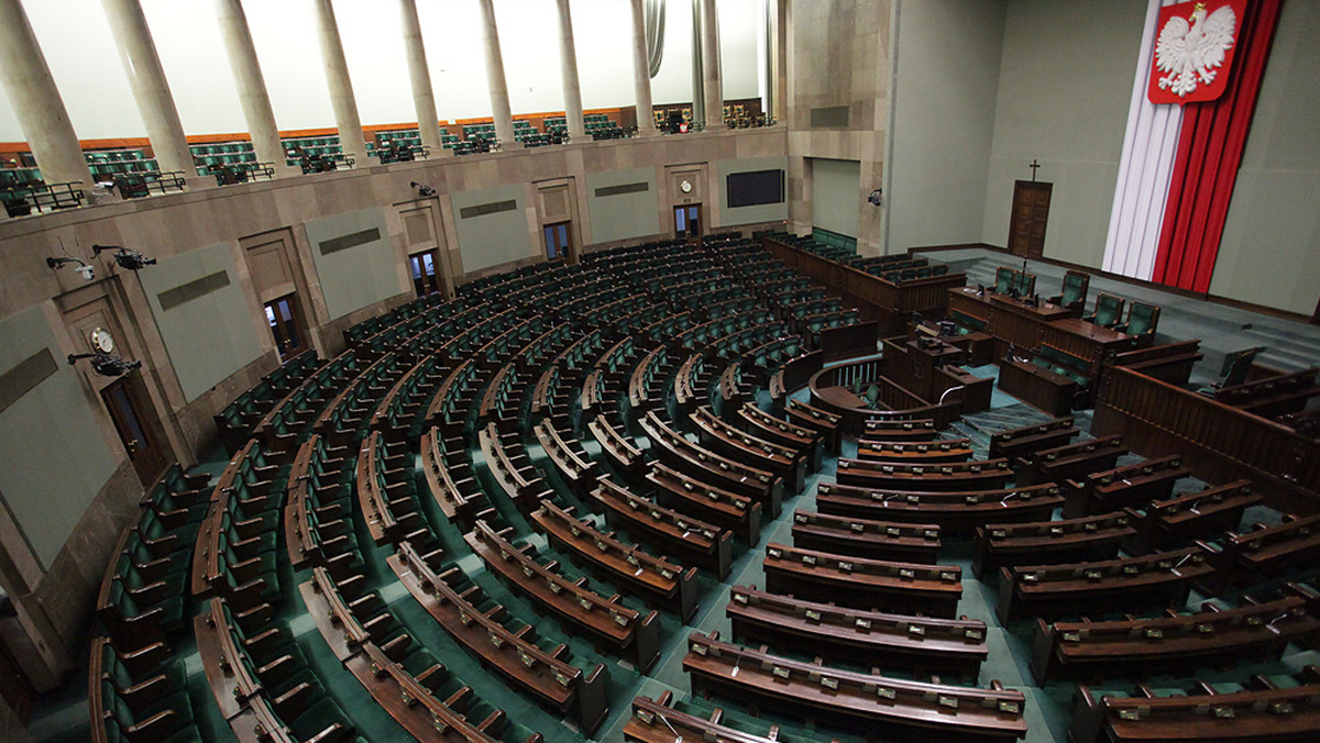 Sejm, który jutro zbiera się na trzydniowe posiedzenie, zajmie się m.in. projektem ustawy budżetowej na 2014 rok. Posłowie rozpatrzą też m.in. wniosek PiS o odwołanie ministra rolnictwa Stanisława Kalemby.