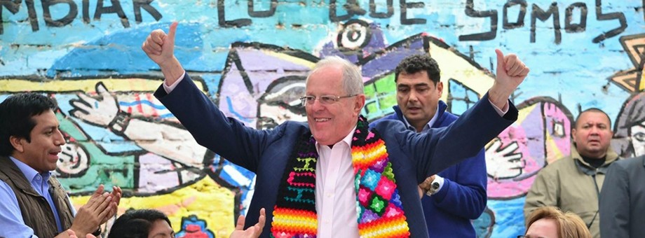 Fujimori and Kuczynski meet the classic electoral breakfast in Peru