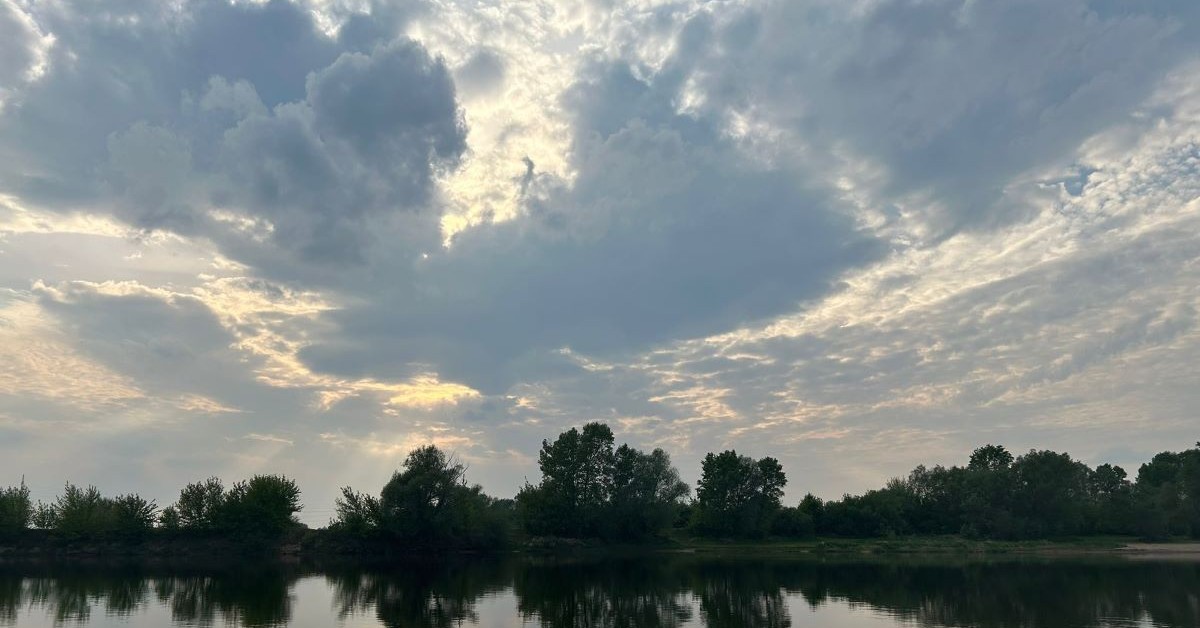 Pogoda we wrześniu 2025 mocno zaskoczy Polaków. IMGW ostrzega