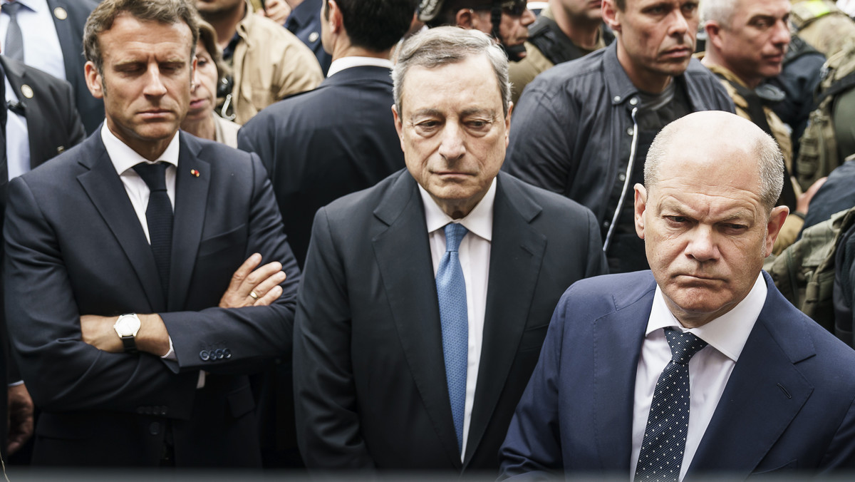 Olaf Scholz, Emmanuel Macron i Mario Draghi w Ukrainie. Wymowne zdjęcie obiega sieć