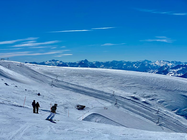 Początek zjazdu z Klein Matterhorn