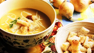 Poznaj przepis na kremową zupę cebulową