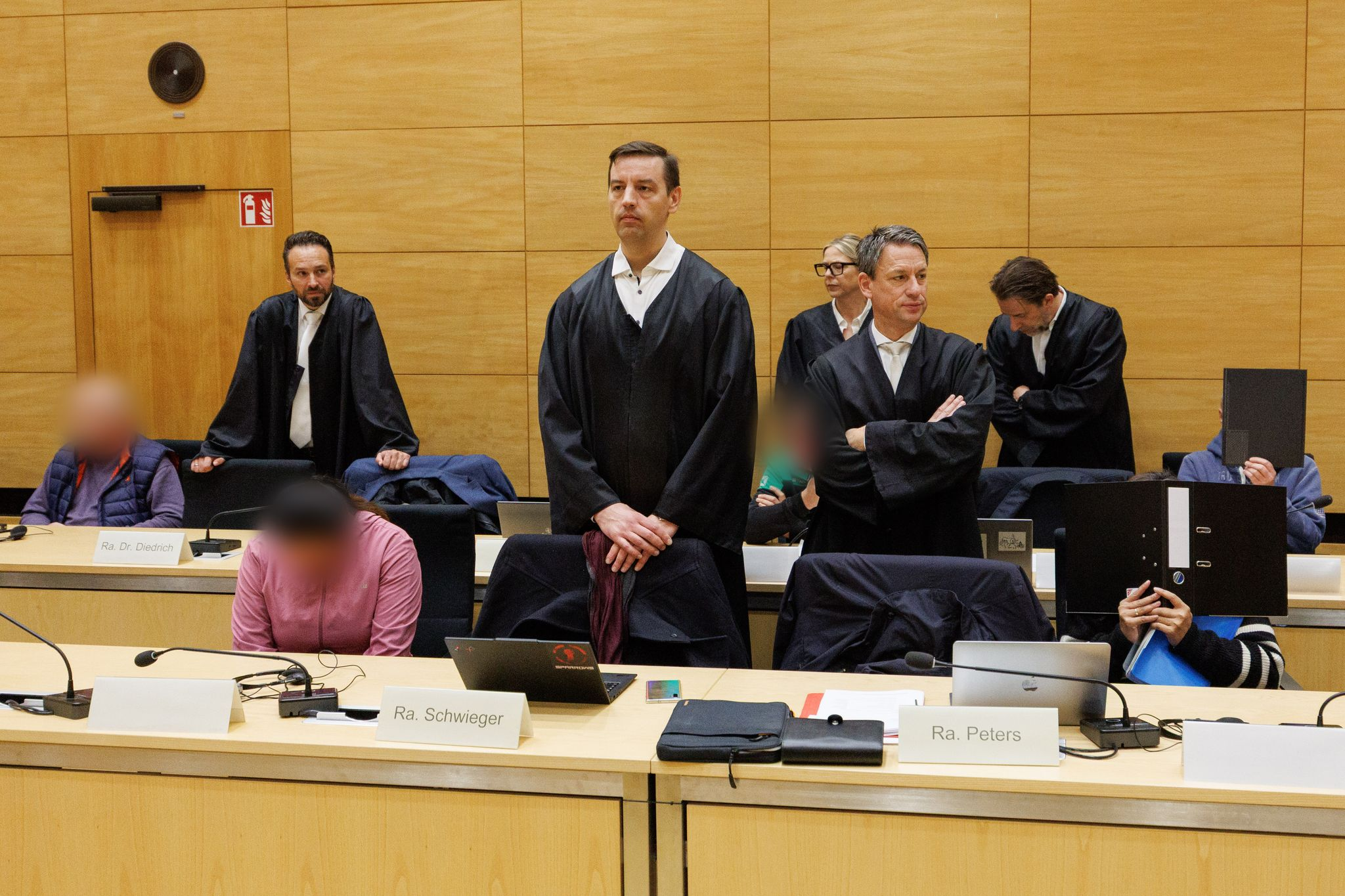 Bielefeld: 10 Angeklagte im Prozess um Zwangsprostitution aus Thailand