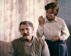 'Podłość ludzka nie zna granic!'. QUIZ o filmie 'Wyjście awaryjne'. To jedna z uwielbianych polskich komedii