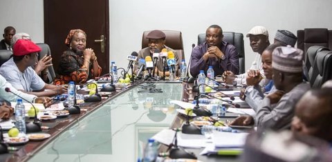 Ngige (center left), and Keyamo (center right) in a meeting with leaders of the Nigeria Labour Congress (NLC) over the national minimum wage implementation and adjustment [Twitter/@fkeyamo]