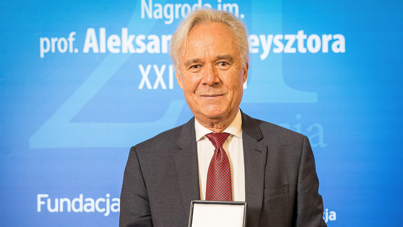 Prof. Jerzy Limon był w przeszłości jednym z laureatów Nagrody im. prof. Aleksandra Gieysztora