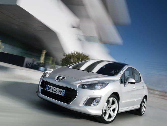 Peugeot 308 - na liście 12 najbardziej awaryjnych aut w klasie samochodów kompaktowych wg ADAC