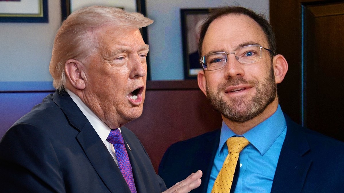 Endi Bejker Donald Tramp