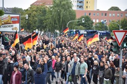 Niemcy: 3,5 tys. osób na proteście skrajnej prawicy w Chemnitz