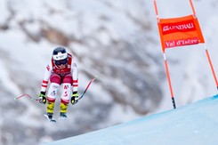 Nicole Schmidhofer wypadła z trasy i przebiła siatki bezpieczeństwa