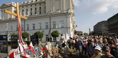 "Pałac nie będzie rozmawiał z obrońcami krzyża"