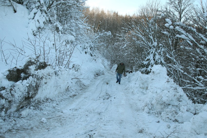 Put za selo u Grahovu