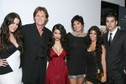 Tak zmieniali się bohaterowie "Z Kamerą u Kardashianów": Khloe Kardashian, Bruce Jenner, Kim Kardashian, Kris Jenner, Kourtney Kardashian i Robert Kardashian w 2007 roku