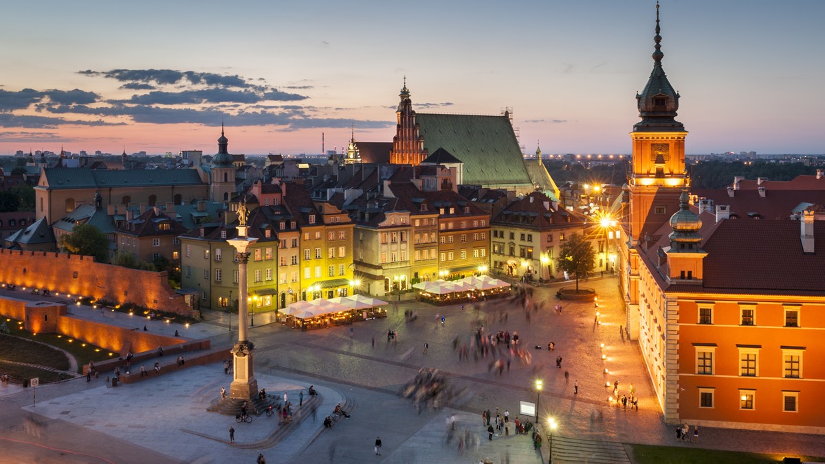 Na stronie Zarządu Terenów Publicznych, pojawiło się ogłoszenie o przetargu na wykonanie remontu staromiejskich ulic oraz schodów, a także części Placu Zamkowego. Jak zapowiada ZTP remont ma być wykonywany tak, aby jak najbardziej zmniejszyć utrudnienia turystów i warszawiaków.