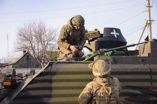 Wściekły atak Rosjan. Łamią front i masakrują wszystko na swej drodze