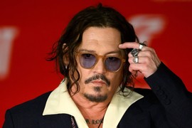 PRVA ŽENA DŽONIJA DEPA za koju niko ne zna: ONA ga je odvela u Holivud, otvorila mu sva vrata i stajala na njegovoj strani kada su ga svi drugi napadali