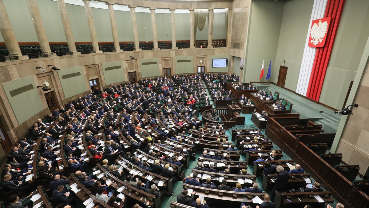 Umorzone zostało śledztwo ws. uniemożliwienia grupie kobiet wstępu na posiedzenie Sejmu, podczas którego dyskutowany był projekt zaostrzenia prawa aborcyjnego jesienią 2016 r. - poinformowała Prokuratura Okręgowa w Warszawie.