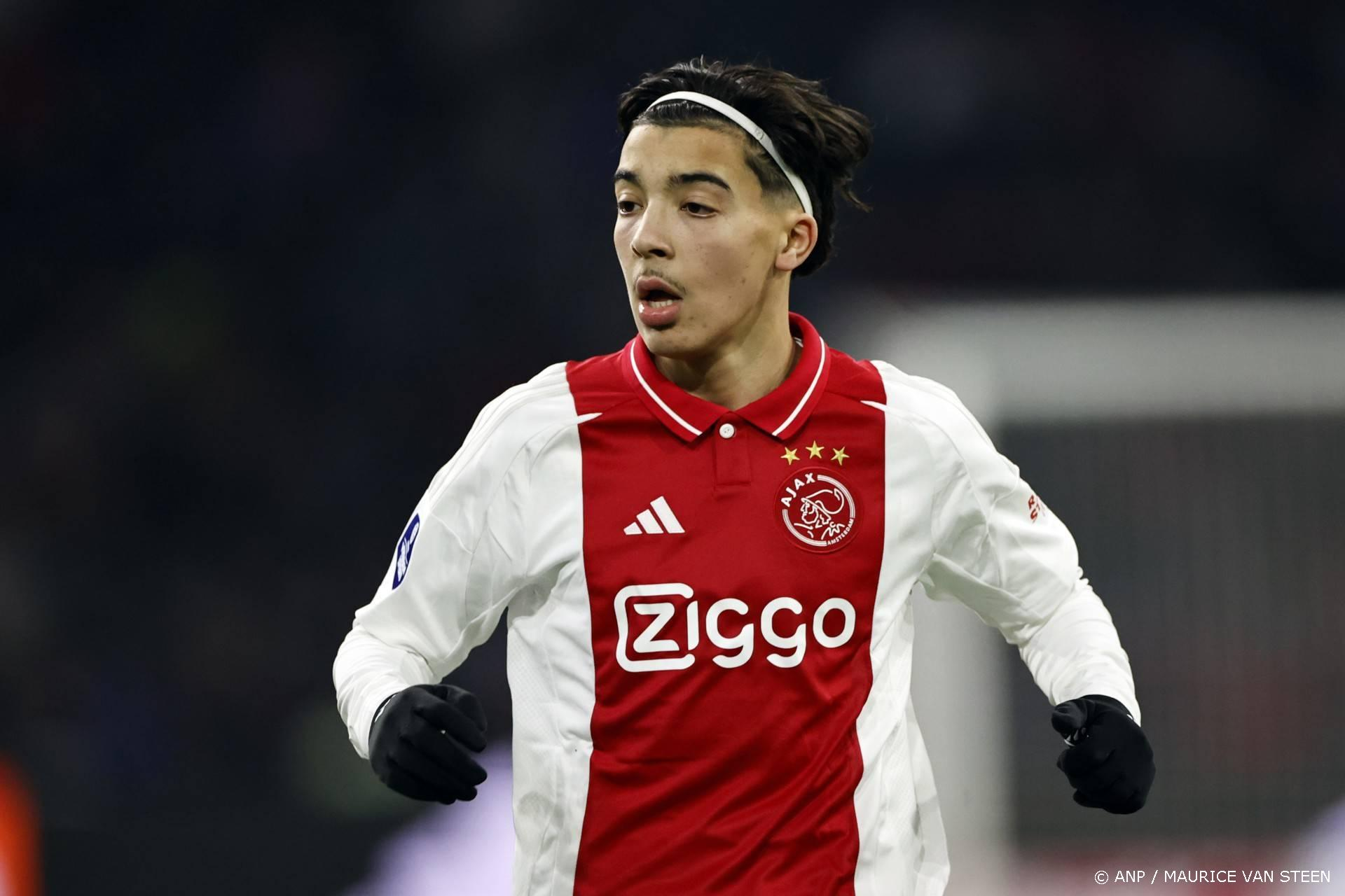 Ajax straft Bounida voor te laat komen: Drie tieners in Champions League