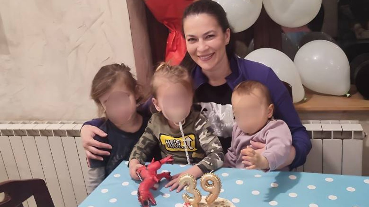 Marija Petronijević sa decom
