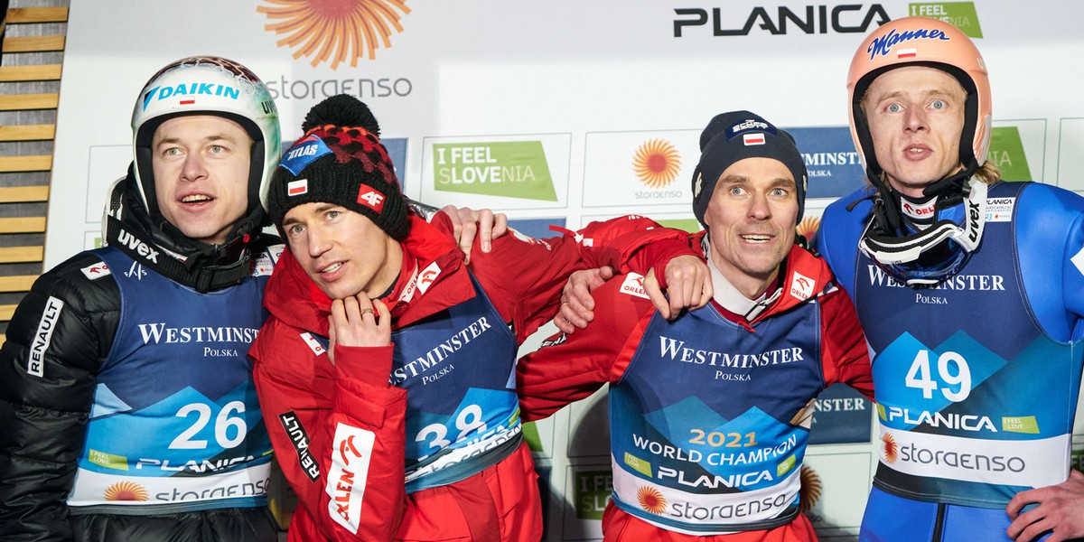 Olek Zniszczoł, Kamil Stoch, Piotr Żyła i Dawid Kubacki — drużyna na medal? 