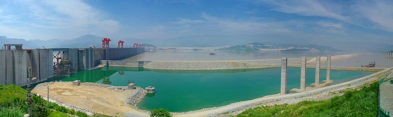 Zapora Trzech Przełomów - największa hydroelektrownia (i elektrownia w ogóle) świata