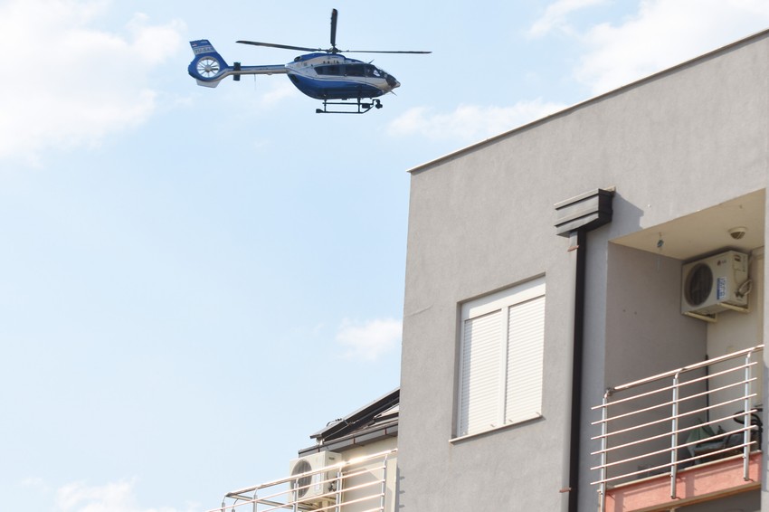 Policijski helikopter tokm policijskog časa