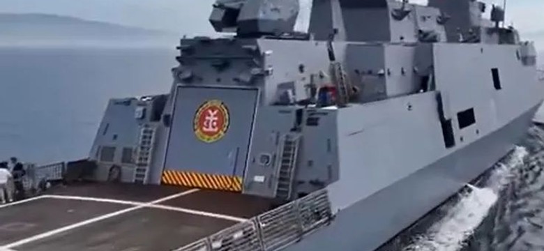 Najlepszy okręt ukraińskiej marynarki wypłynął na morze. To gigant! [NAGRANIE]
