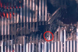 ŽENA KOJA MAŠE sa mesta gde je avion udario u kulu bliznakinju MORI SVET pune 24 godine zbog UŽASNE POZADINE PRIČE: Njena sudbina tog 11. septembra 2001. jedna je od najtragičnijih