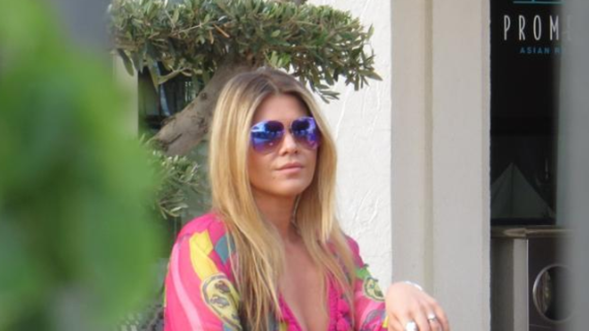 ŠOK POTEZ ĐINE DŽINOVIĆ PRED MAMINU SVADBU Evo šta je uradila: Ovo niko nije očekivao