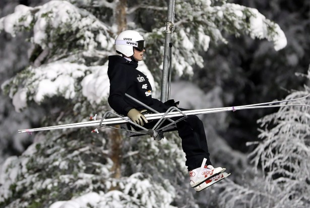 PŚ w skokach: Piotr Żyła zdyskwalifikowany w Kuusamo