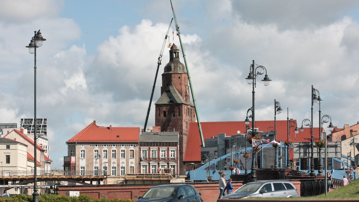 Diecezja zielonogórsko-gorzowska otrzyma z rezerwy ogólnej budżetu państwa ponad 3,3 mln zł na remont, uszkodzonej w lipcowym pożarze, wieży katedry w Gorzowie. Koszt całego remontu w katedrze może sięgać ok. 10 mln zł.