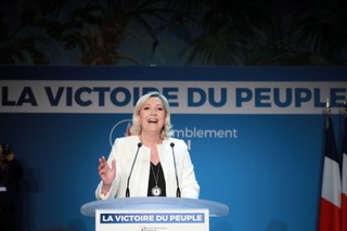 Francja: Partia Le Pen wyprzedza ugrupowanie Macrona [EXIT POLL]