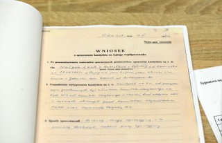 IPN ma już drugą partię dokumentów z domu Kiszczaka