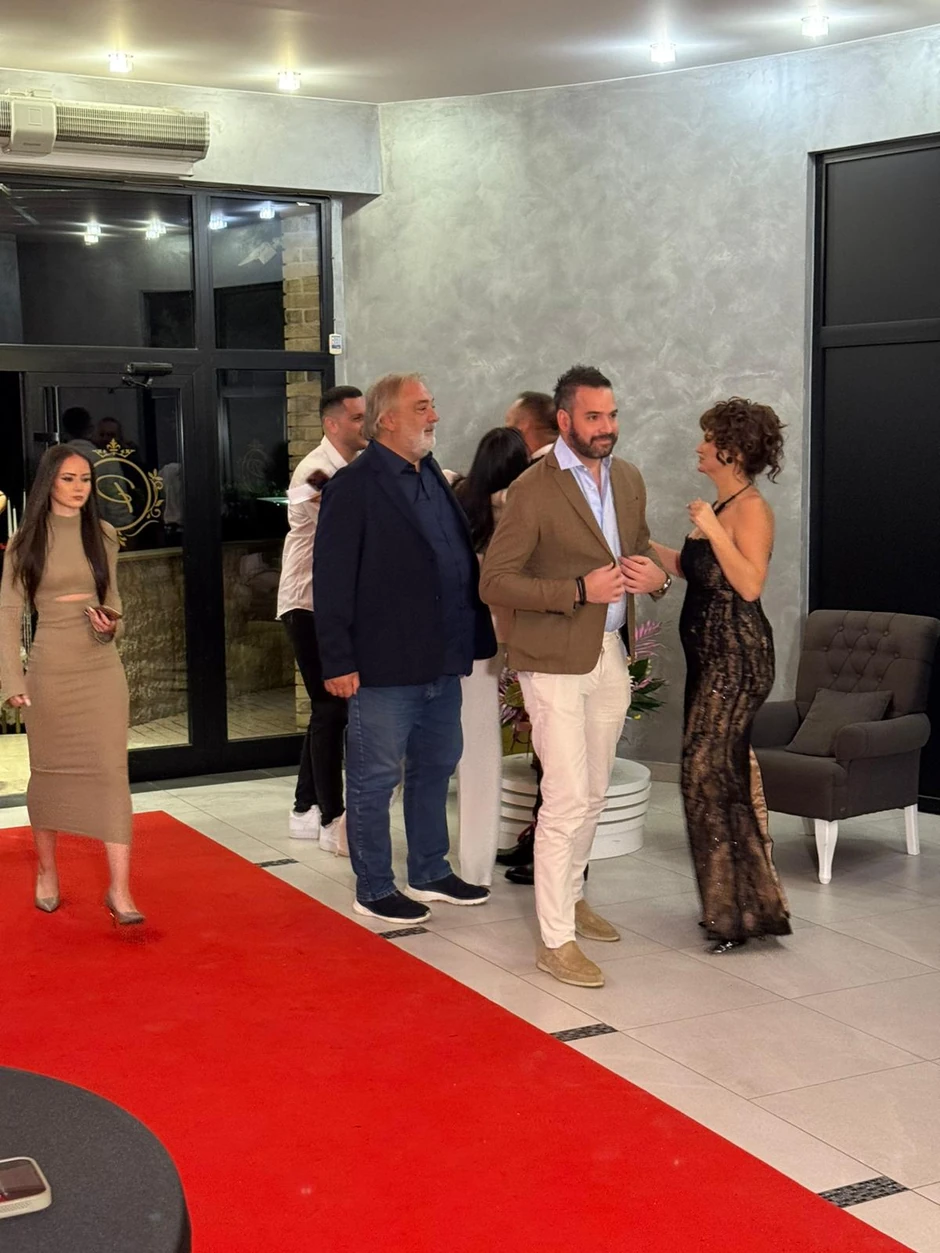 Živojinovići na slavlju kod Dejana Petrovića