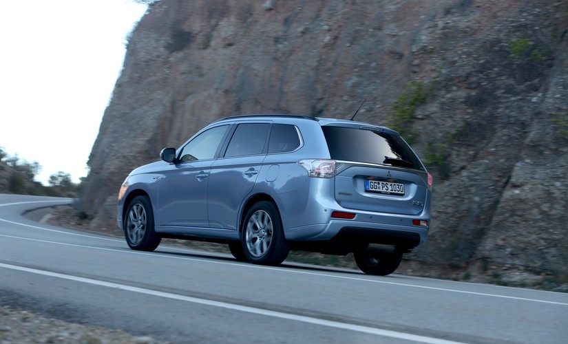 Mitsubishi outlander PHEV - spala 1,9 l/100 km?