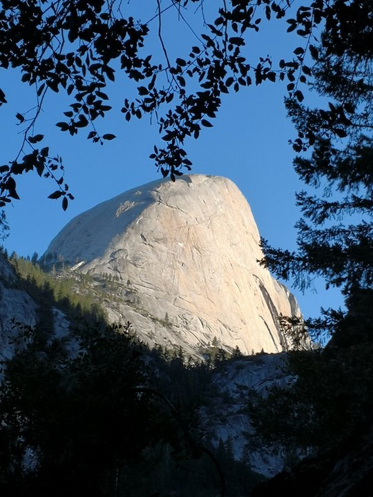 Half Dome widoczny od strony wodospadu Newada