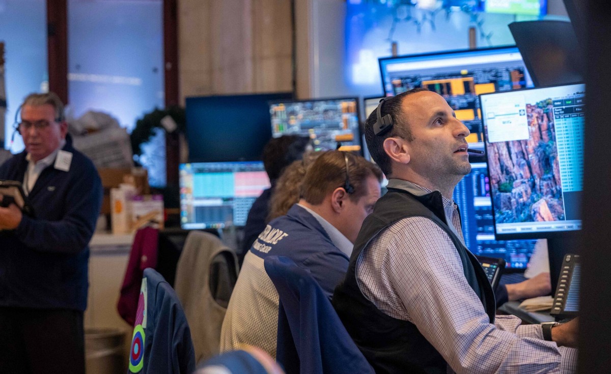 Spółki wypłacające najwyższą miesięczną dywidendę. Zbuduj portfel, który płaci co 30 dni [GOTOWE PORTFOLIO]