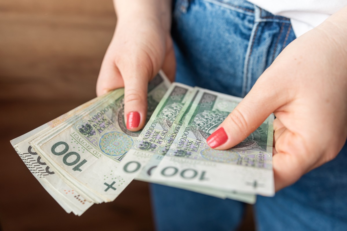 Nowy próg wstępu do klubu 10 proc. najlepiej zarabiających. Kobiety dogoniły mężczyzn