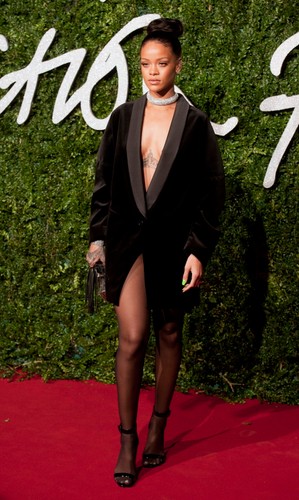 Rihanna na British Fashion Awards 2014
