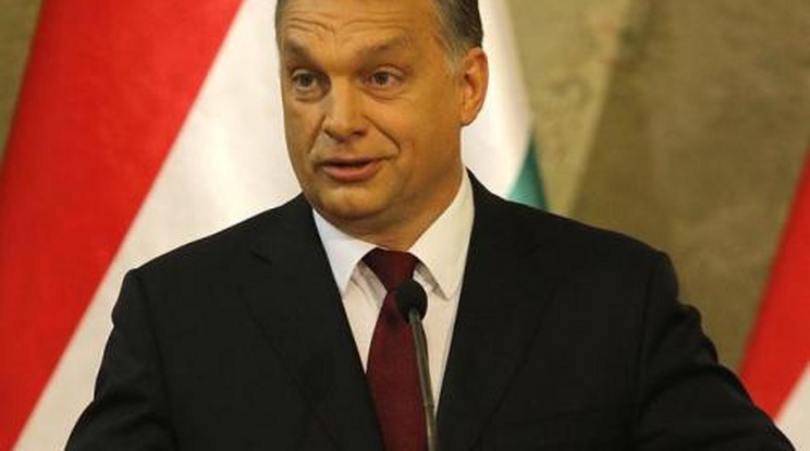 Orbán: Marad a bankadó