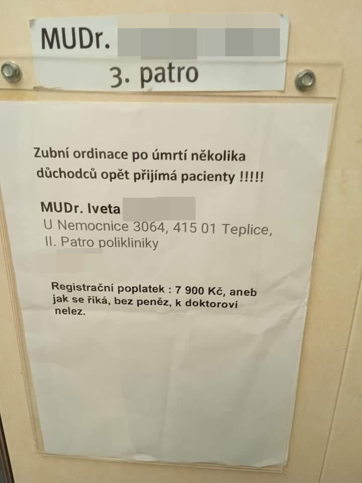 Inzerát sa objavil na dverách výťahu.