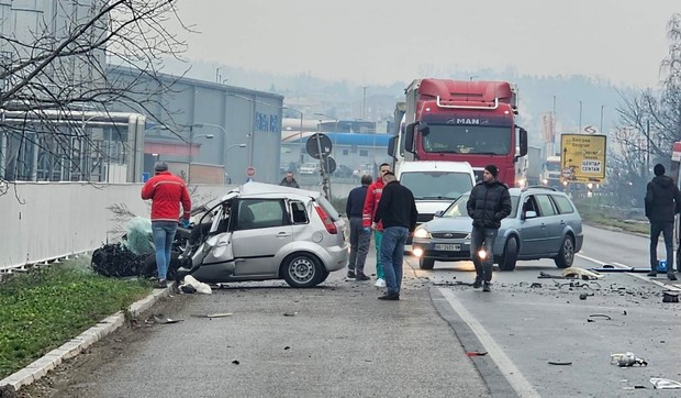Težak udes na obilaznici kod Gornjeg Milanovca
