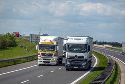 ciężąrówka autostrada droga