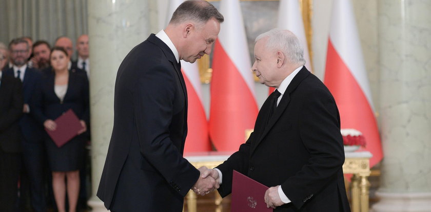 Kaczyński wraca do rządu. Może liczyć na "piętnastkę" z ZUS. Seniorzy będą mu zazdrościć!