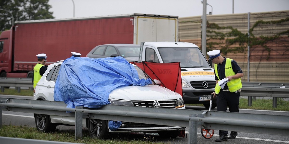 Tragedia w Trojanach. Oderwany fragment bariery zabił kobietę. Nowe, przerażające fakty