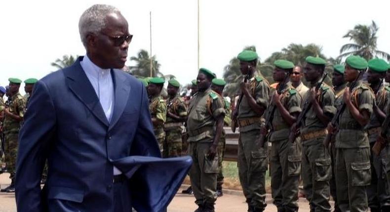 Benin's former president Mathieu Kerekou inspects a guard of honour in the Nigeria-Benin border town of Seme Krake, in a file photo. REUTERS/George Esiri